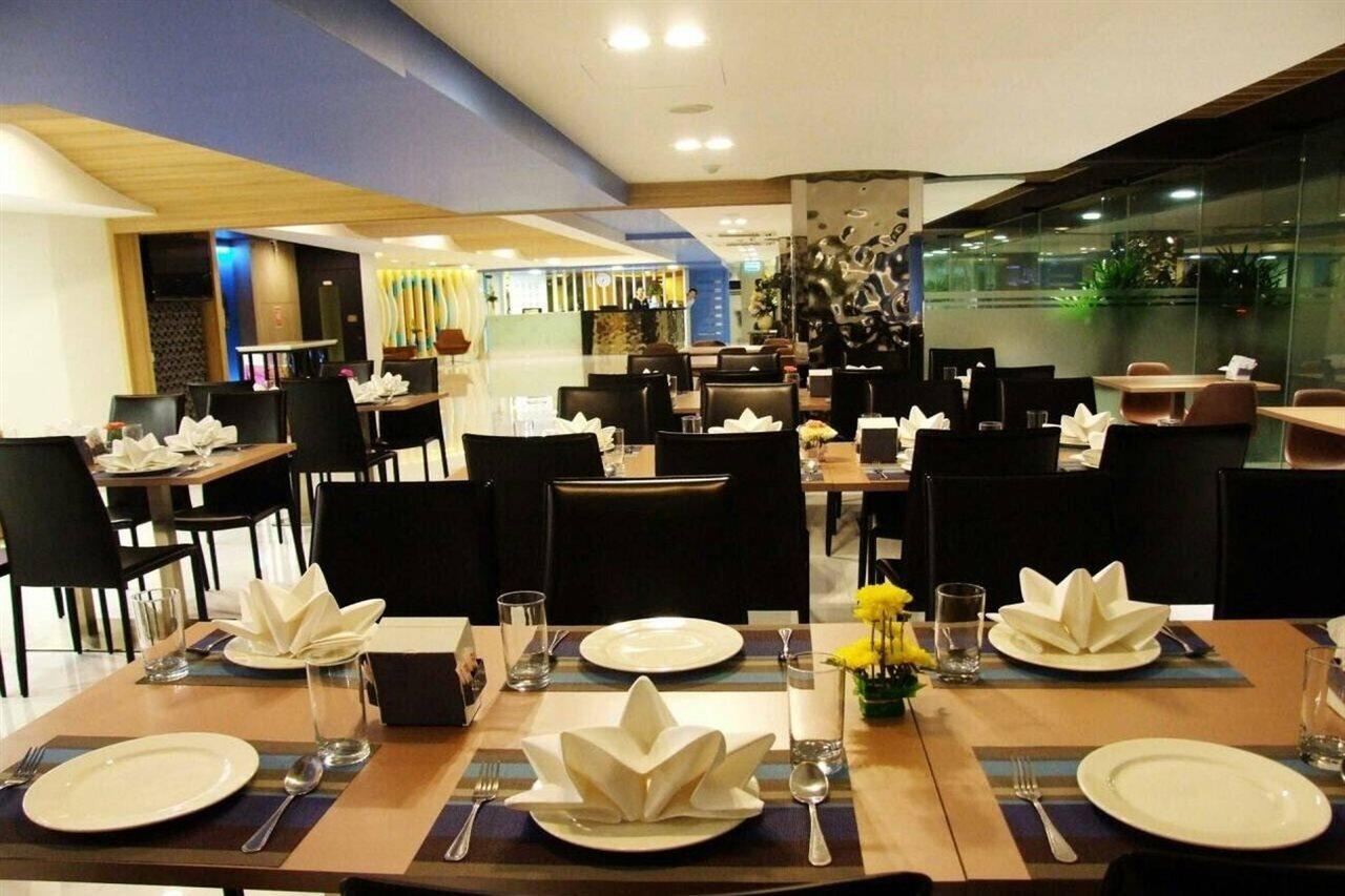 Grand Tower Inn Sathorn Hotel Bangkok Ngoại thất bức ảnh