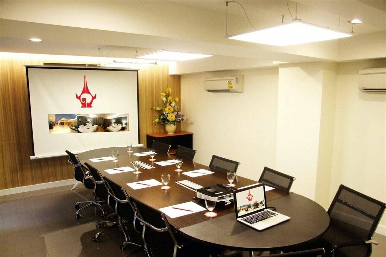 Grand Tower Inn Sathorn Hotel Bangkok Ngoại thất bức ảnh