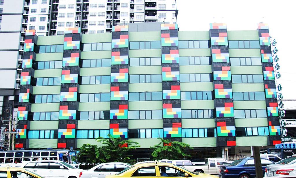 Grand Tower Inn Sathorn Hotel Bangkok Ngoại thất bức ảnh