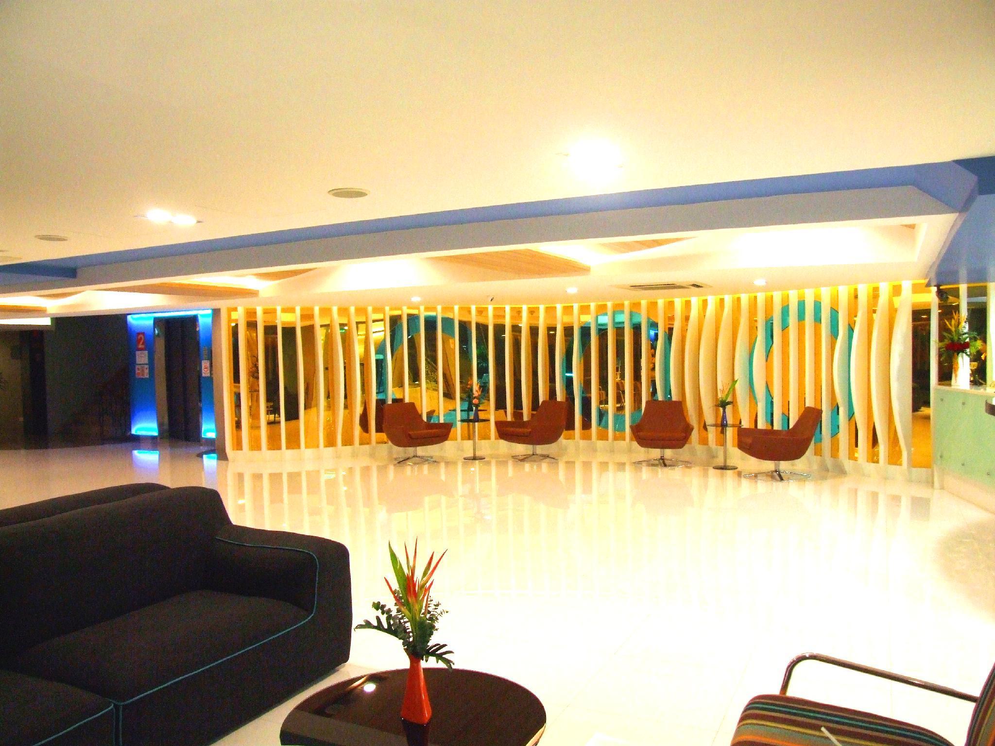 Grand Tower Inn Sathorn Hotel Bangkok Ngoại thất bức ảnh