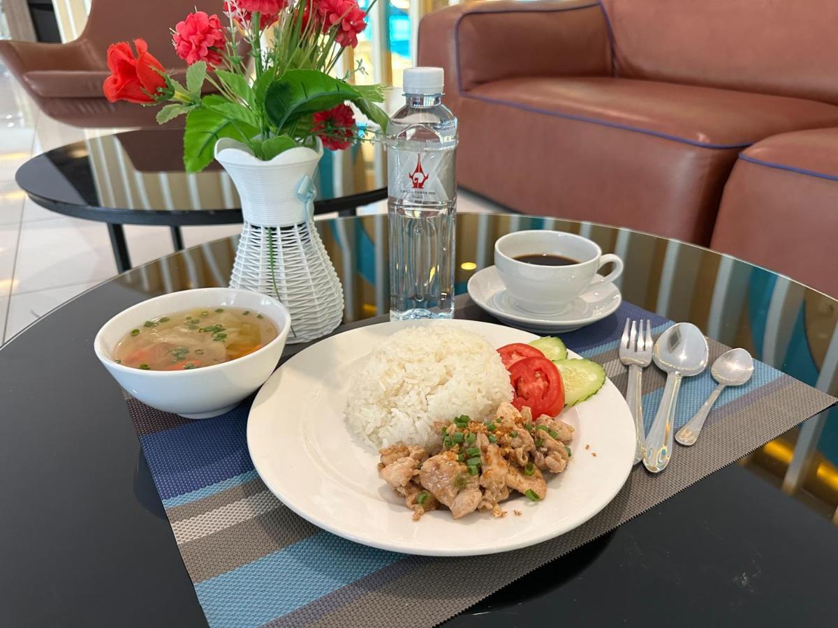 Grand Tower Inn Sathorn Hotel Bangkok Ngoại thất bức ảnh