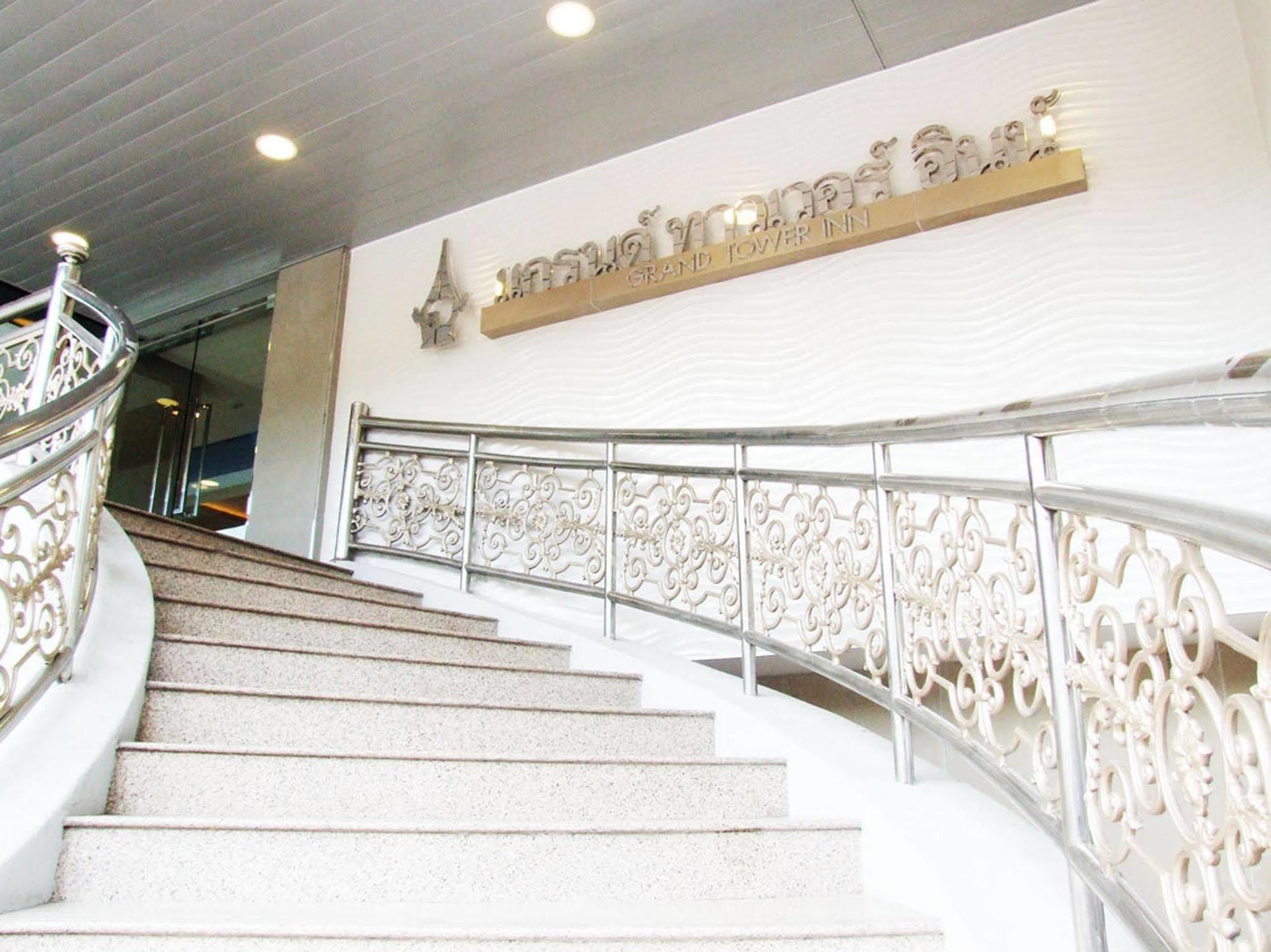 Grand Tower Inn Sathorn Hotel Bangkok Ngoại thất bức ảnh