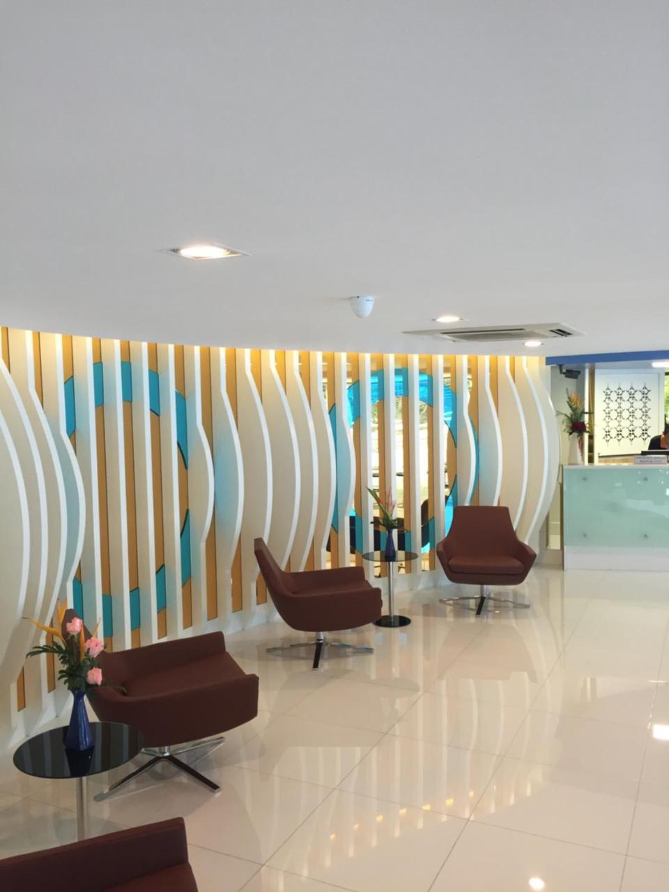 Grand Tower Inn Sathorn Hotel Bangkok Ngoại thất bức ảnh